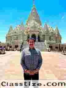 Sandeep Marwah Visits Swaminarayan Akshardham in Robbinsville Advocates for Global Peace Through Art and Culture